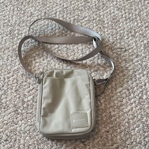 Lululemon Easy Access Bag
